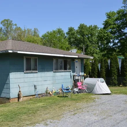 Buy this 2 bed house on Main Street South in Dunlap, Sequatchie County