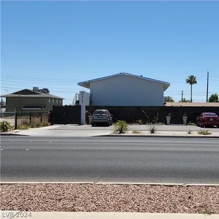 Rent this studio house on 229 South 13th Street in Las Vegas, NV 89101