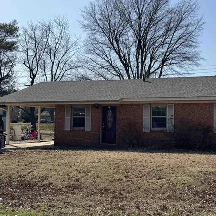 Buy this 4 bed house on 257 Lynn Avenue in Caraway, Craighead County