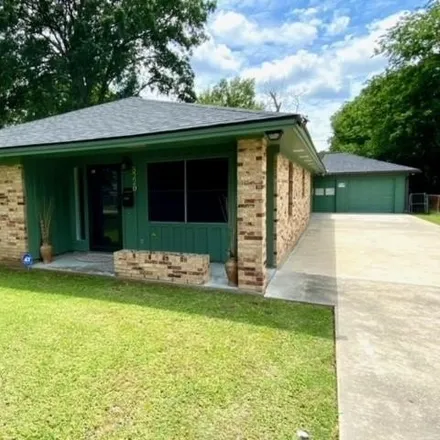 Buy this 3 bed house on 5216 Fairview Avenue in Beaumont, TX 77705