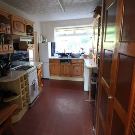 Image 2 - 18 Foxcroft Mount, Leeds, LS6 3NW, United Kingdom - House for rent