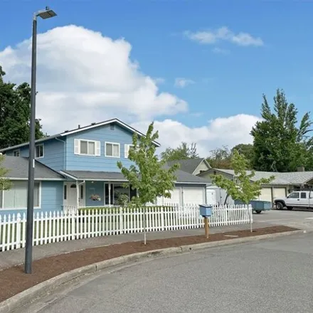Buy this 3 bed house on 1600 Carlton St in Eugene, Oregon