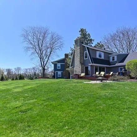 Image 5 - 2305 West Plum Tree Court, Mequon, WI 53092, USA - House for sale