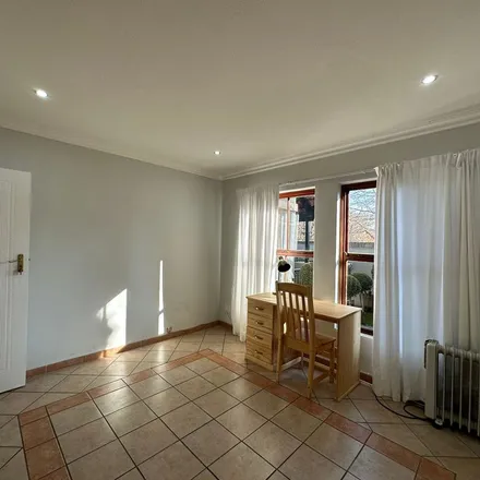 Image 2 - unnamed road, Summerstrand, Gqeberha, 6001, South Africa - Townhouse for rent