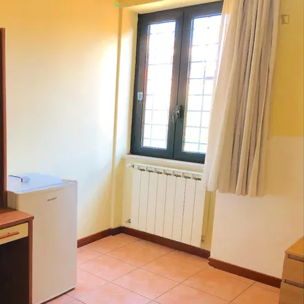 Image 3 - Via Alessandro Brisse, 00149 Rome RM, Italy - Room for rent