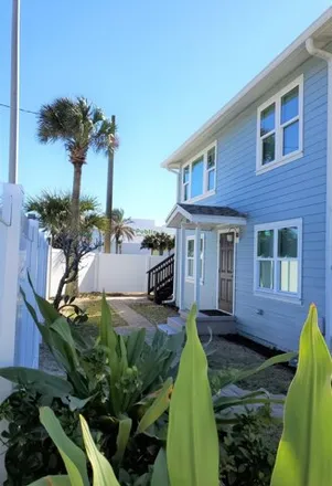 Buy this studio house on 125 Beachcomber Way in Vilano Beach, Saint Johns County