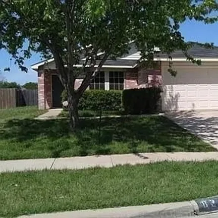 Rent this 3 bed house on 835 Encino Drive in Arlington, TX 76001