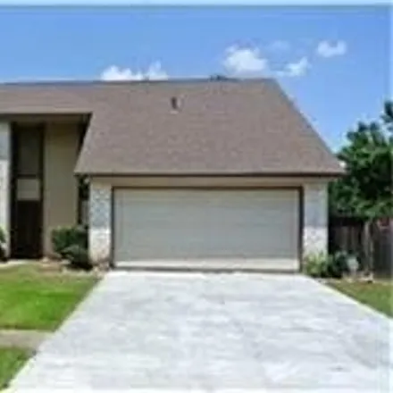 Rent this 3 bed house on Settlers Way Boulevard in Herbert, Sugar Land