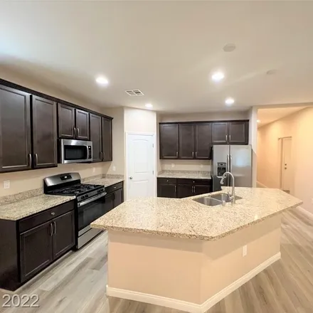 Image 2 - 1805 East Pebble Road, Paradise, NV 89123, USA - House for rent