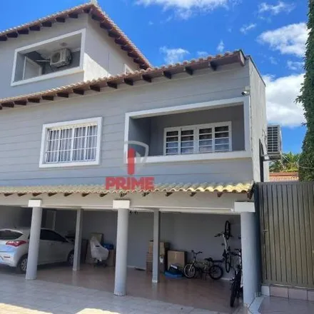 Buy this 4 bed house on Rua Rubens Carlos de Jesus 625 in Londrina - PR, 86055-240