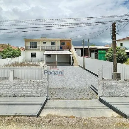 Rent this 2 bed house on Servidão Adecina Silvano Martins in Barra do Aririú, Palhoça - SC