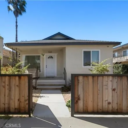 Image 2 - 1071 Olive Avenue, Long Beach, CA 90813, USA - House for sale
