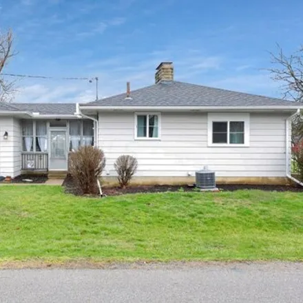 Buy this 3 bed house on 9 3rd Avenue in Pataskala, OH 43062