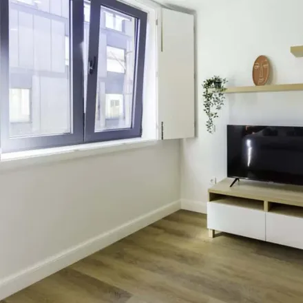Rent this 1 bed apartment on Eurostars Heroísmo in Rua do Heroísmo, 4300-255 Porto
