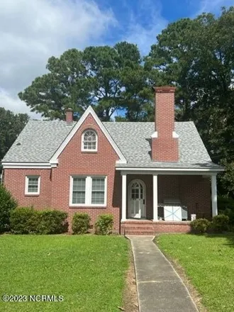 Rent this 5 bed house on 281 South Woodlawn Avenue in Greenville, NC 27858