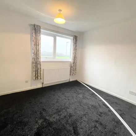 Image 9 - Northcote Drive, Leeds, LS11 6NH, United Kingdom - Apartment for rent