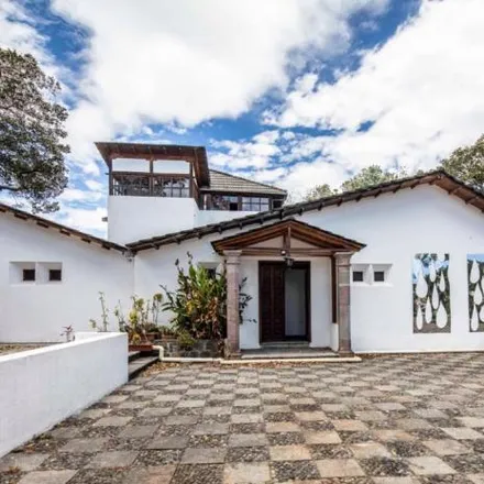Rent this studio house on Mirador de Bellavista in José Bosmediano E14-194, 170504