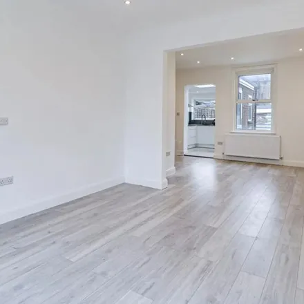 Image 5 - Norfolk Road, London, EN3 4BG, United Kingdom - Apartment for rent