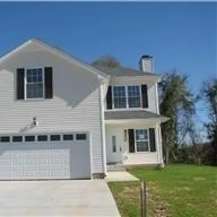 Rent this 3 bed house on 1352 Loren Circle in Clarksville, TN 37042