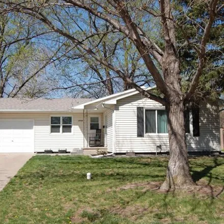 Buy this 3 bed house on 3900 Avenue G in Kearney, NE 68847