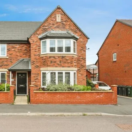Buy this 5 bed house on Lupin Close in West Bridgford, NG12 4HU