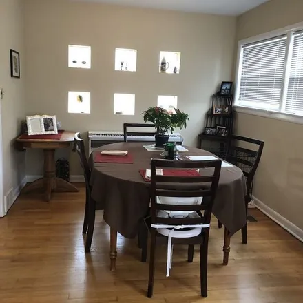 Rent this 3 bed apartment on 915 North Greenwood Avenue in Park Ridge, IL 60068