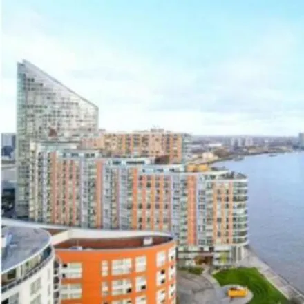 Image 8 - Horizons Tower, 1 Yabsley Street, London, E14 9BH, United Kingdom - Apartment for rent