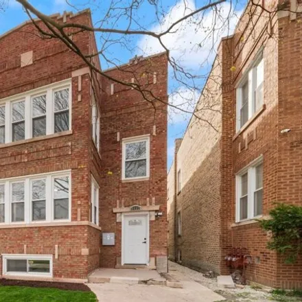 Buy this 8 bed house on 6522 South Francisco Avenue in Chicago, IL 60629