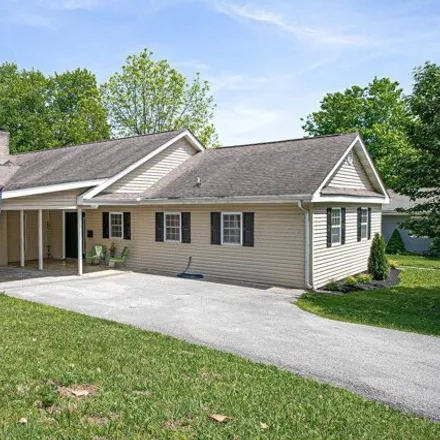 Buy this 4 bed house on 141 South Purdue Avenue in Oak Ridge, TN 37830