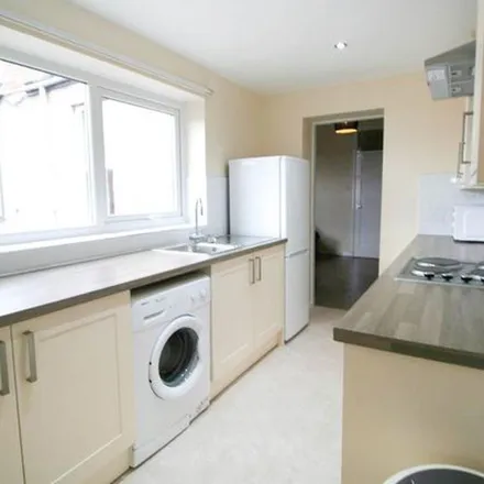 Rent this 3 bed apartment on Kelvin Grove in Newcastle upon Tyne, NE2 1NQ