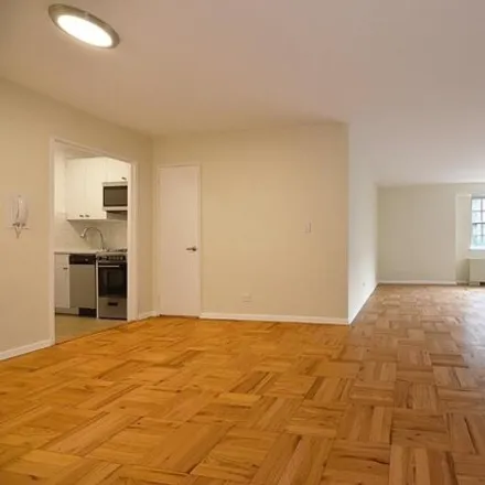 Image 1 - 155 East 34th Street, New York, NY 10016, USA - House for rent
