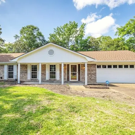 Rent this 3 bed house on 105 Temple Ter in Ocean Springs, Mississippi