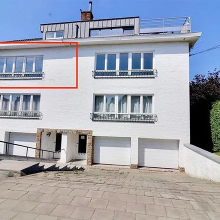 Rent this 2 bed apartment on Avenue des Vallons 25 in 1410 Waterloo, Belgium