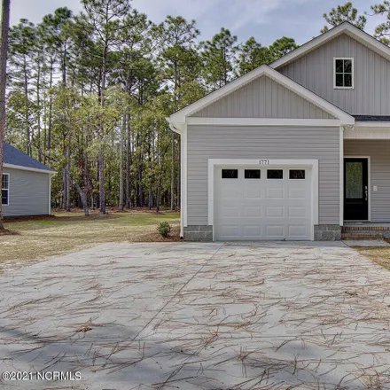 Buy this 3 bed house on 901 Greenville Road in Boiling Spring Lakes, Brunswick County