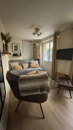 Rent this 1 bed apartment on 96 Rue Montorgueil in 75002 Paris, France