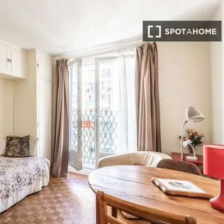 Rent this 1 bed apartment on 5 Rue Léon Delagrange in 75015 Paris, France