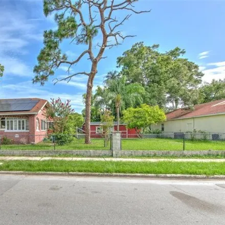 Image 2 - 906 Eldridge St, Clearwater, Florida, 33755 - House for sale