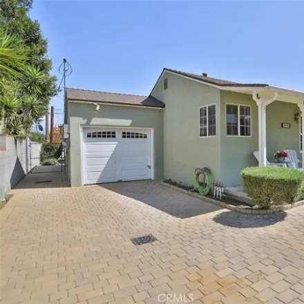 Buy this 5 bed house on 1592 North Niagara Street in Burbank, CA 91505