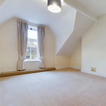 Image 9 - Harrogate Ladies' College, Clarence Drive, Harrogate, HG1 2QG, United Kingdom - Apartment for rent