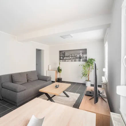 Rent this 2 bed apartment on Saarbrücker Straße 4 in 51107 Cologne, Germany