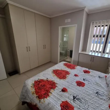 Image 4 - Town Centre, New Street, Cape Town Ward 112, Durbanville, 7550, South Africa - Apartment for rent