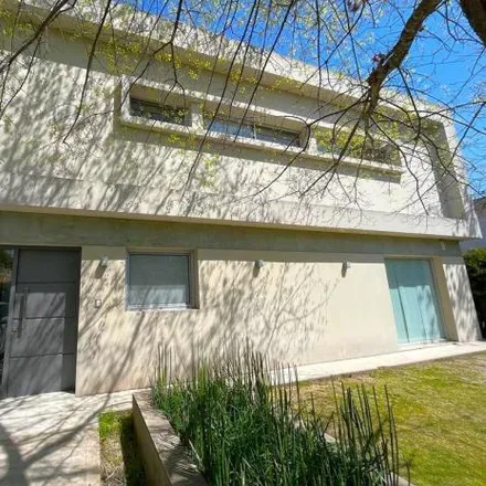 Rent this 3 bed house on DMD in Colectora Panamericana Oeste, Partido de Tigre