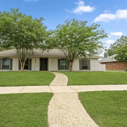 Buy this 4 bed house on 12928 Newcastle Avenue in Woodland Ridge, Baton Rouge