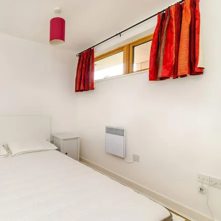 Image 1 - 3 Meath Crescent, Hackney, E2 0QG, United Kingdom - Apartment for rent