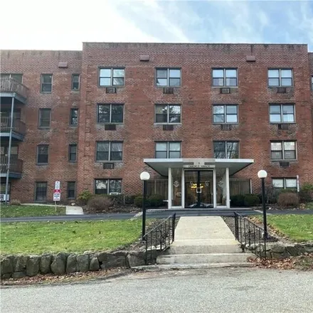 Buy this studio apartment on 5 Oakdale Manor in Village of Suffern, NY 10901