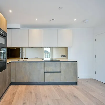 Image 3 - Cambridge Road, London, KT3 3QE, United Kingdom - Apartment for rent