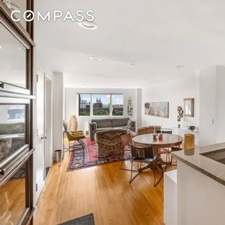 Image 4 - 204 Lawrence Avenue, New York, NY 11230, USA - Condo for sale