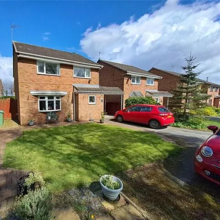 Buy this 4 bed house on The Pippins in Stafford, ST17 9DN