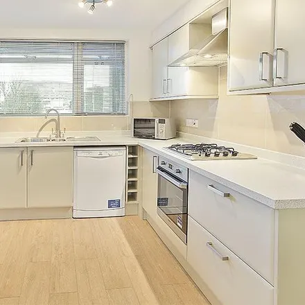 Image 3 - 69 Searles Close, London, SW11 4RQ, United Kingdom - Apartment for rent