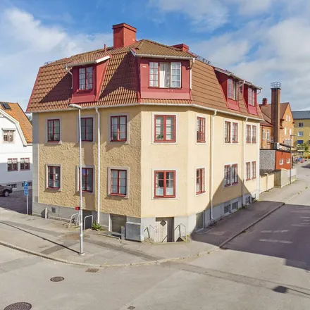 Rent this 2 bed apartment on Tegnérvägen in 641 30 Katrineholm, Sweden